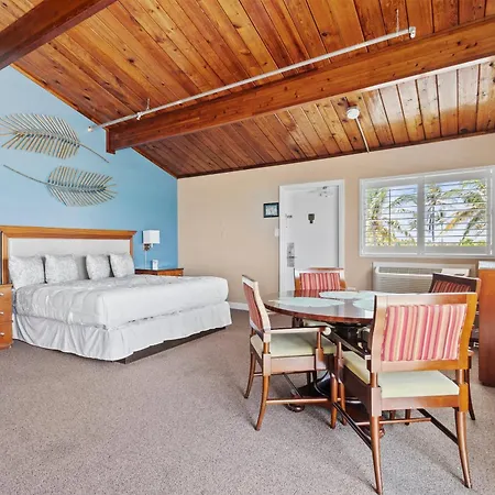 Oceanfront Inn Suite, Ocean And Inlet Views, King Bed, #12